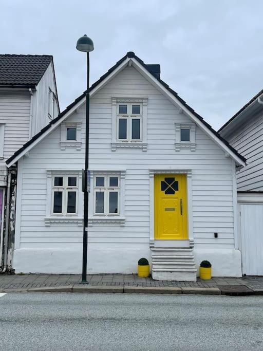 The Yellow Door Apartment Stavanger